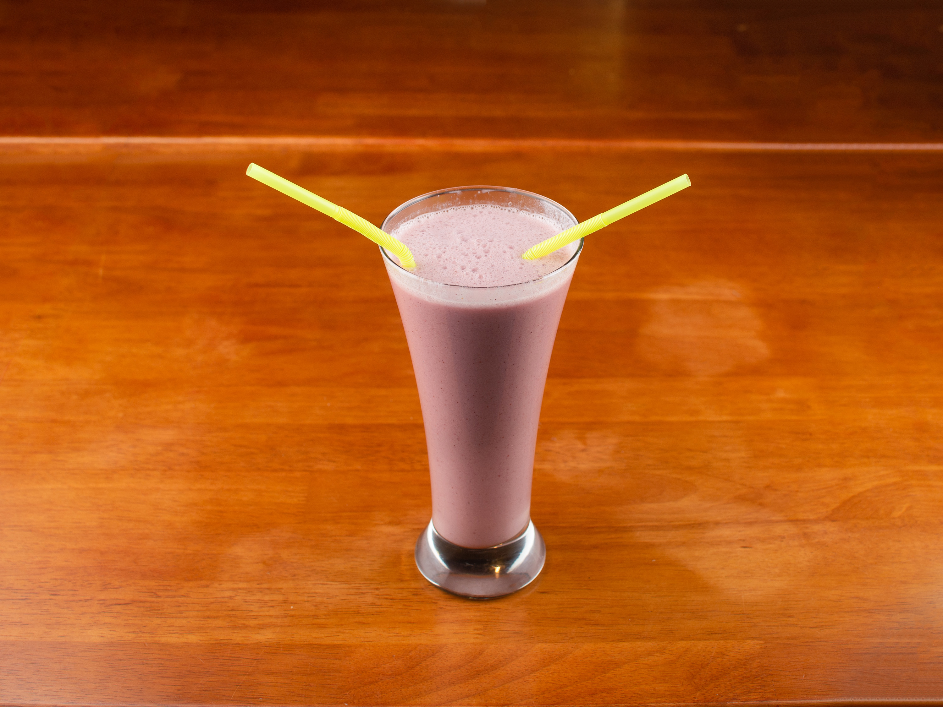 Order Strawberry Smoothie food online from Bobby Bagel Cafe store, Herndon on bringmethat.com