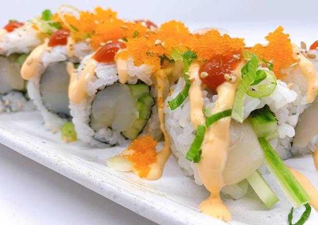 Order Spicy Scallop Roll (8 pcs) food online from Narumi Sushi store, Lemon Grove on bringmethat.com