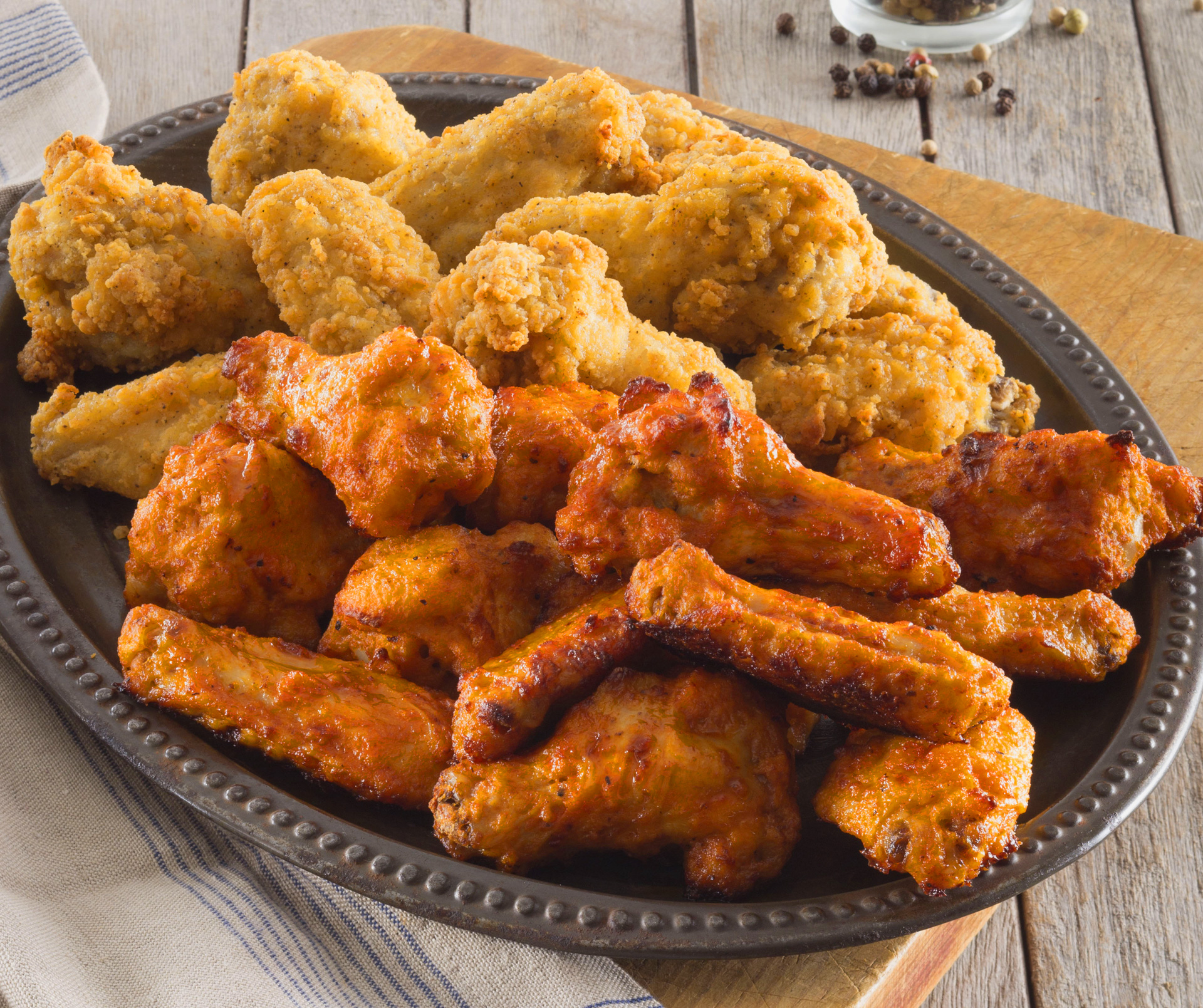 Order Southern Style Wings food online from Hunt Brothers Pizza store, Opelika on bringmethat.com
