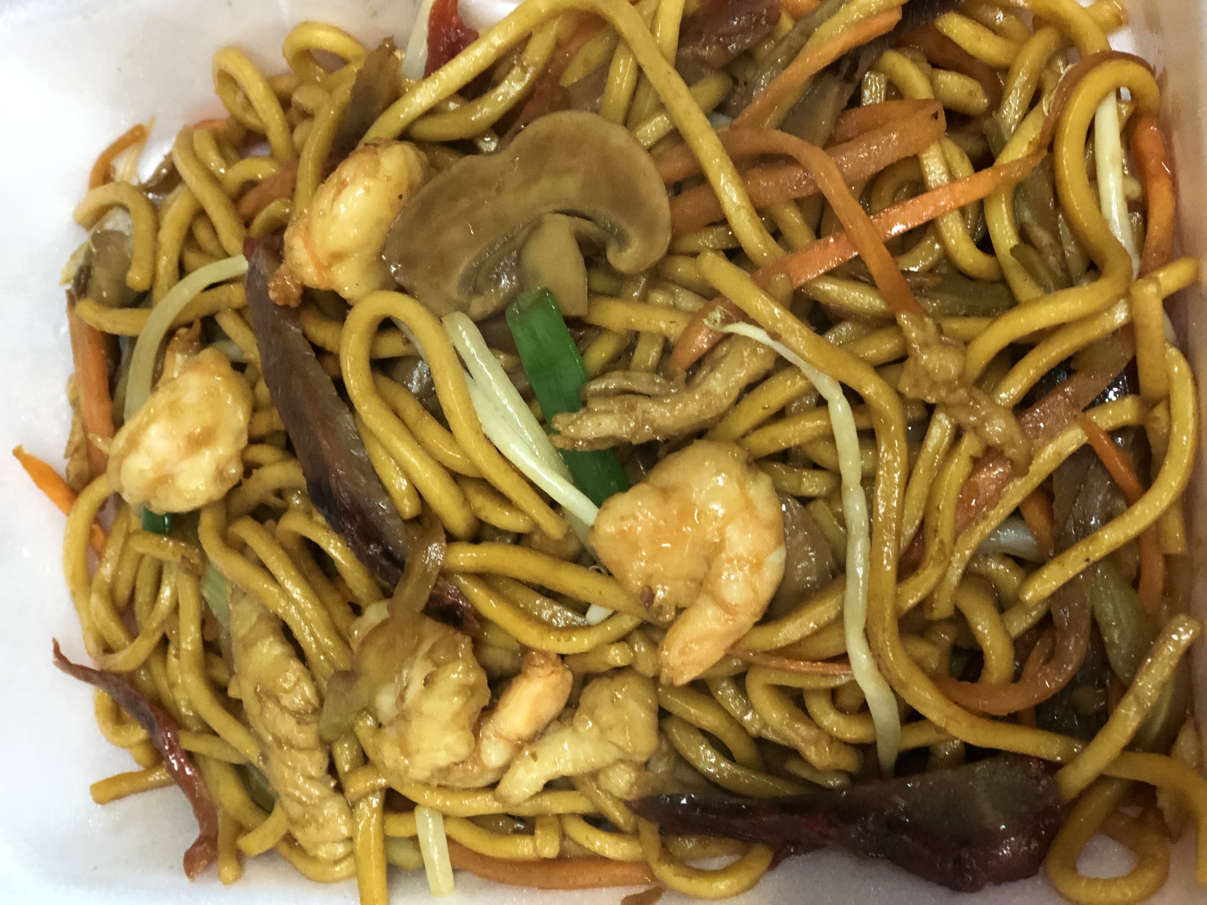 Order Pint of House Special Lo Mein food online from Chinatown Diner Of 88 store, Newark on bringmethat.com