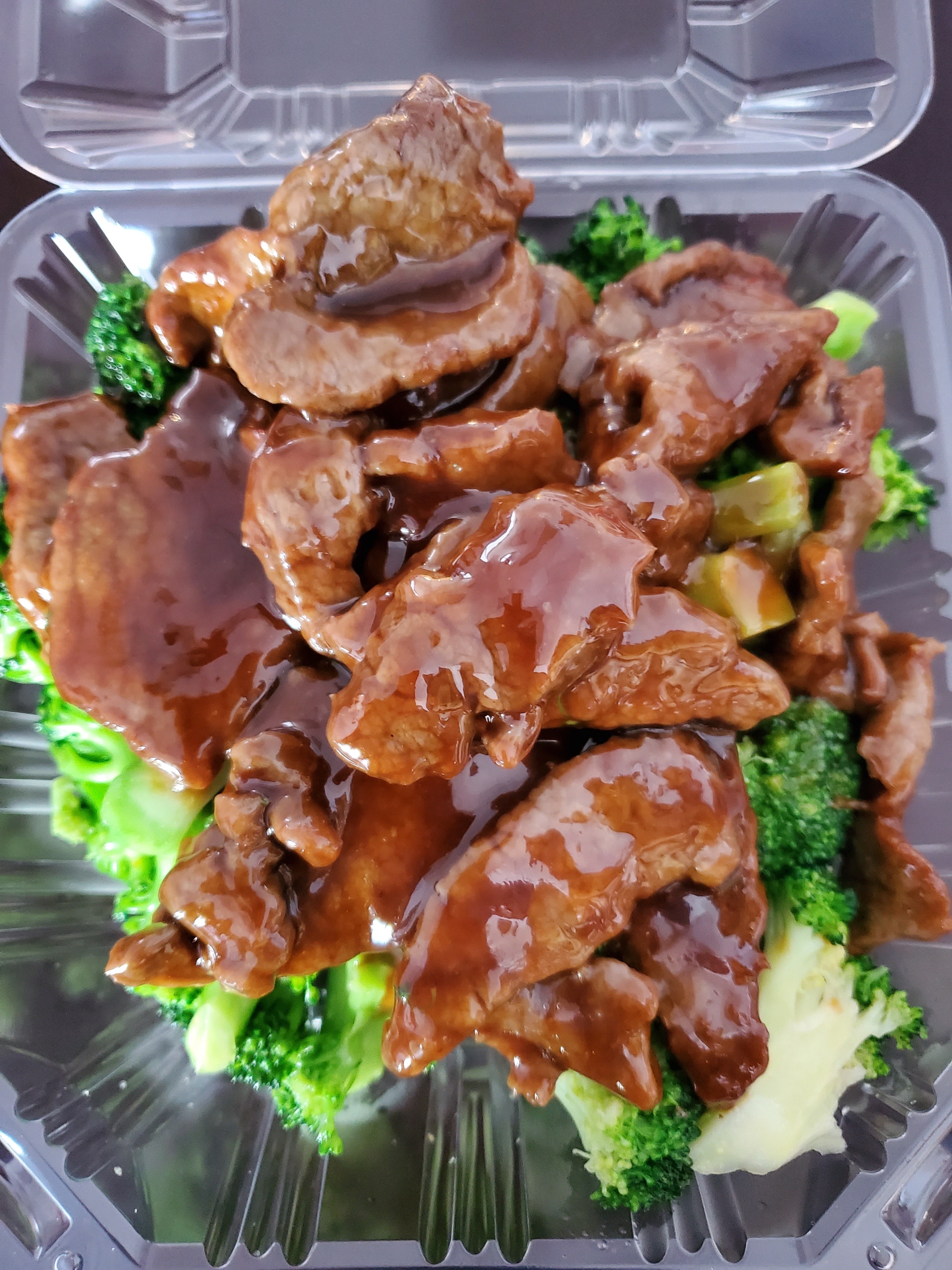 Order Beef with Broccoli  food online from Sun Kwong Restaurant store, San Francisco on bringmethat.com