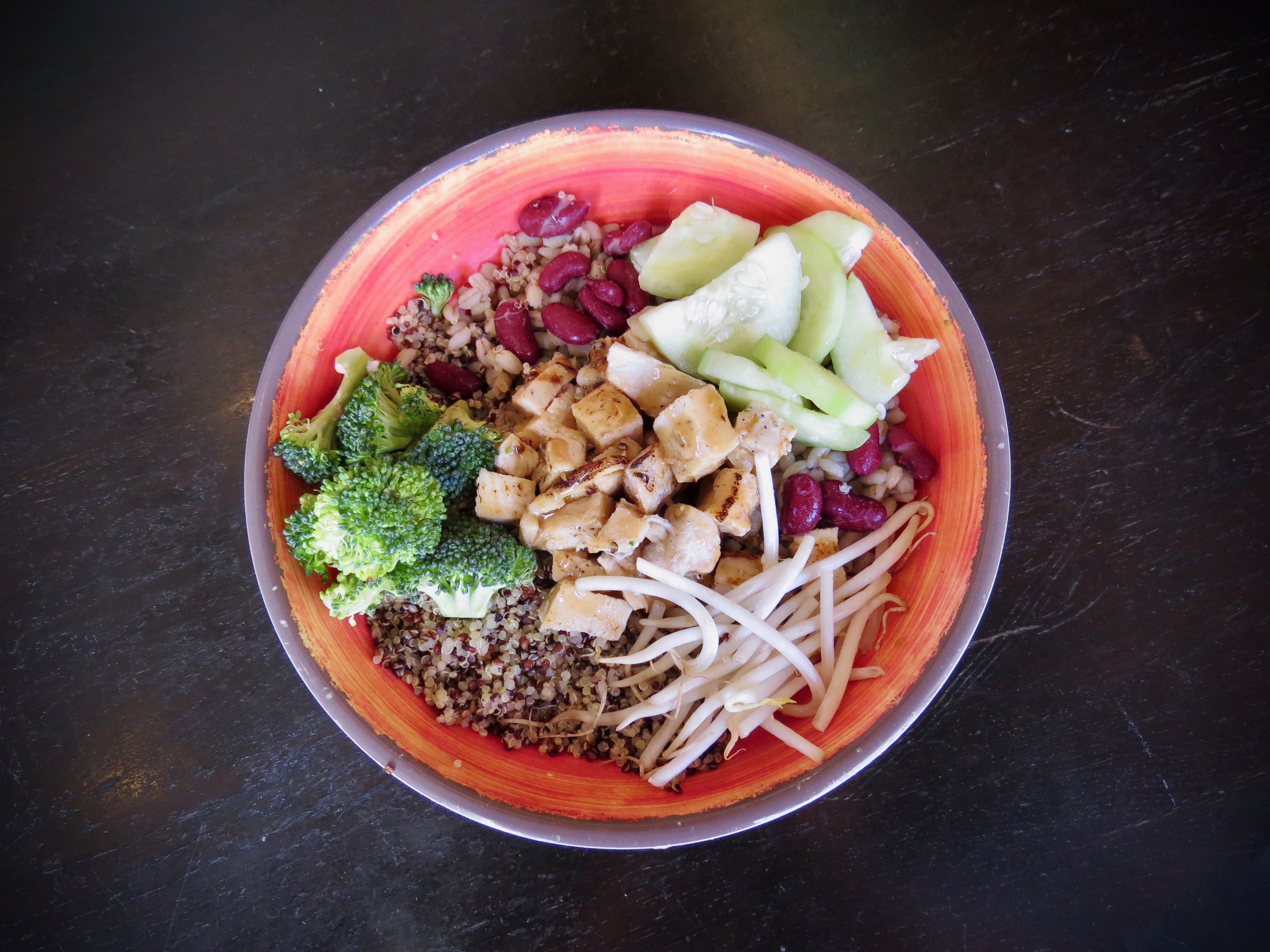 Order Sesame Ginger Chicken Grain Bowl food online from Lil Farmers Cafe store, San Diego on bringmethat.com