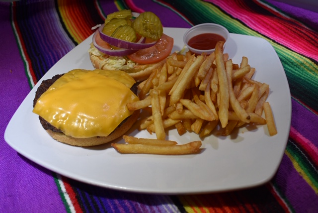 Order Fresh Great Beef Burger food online from Taqueria Viva Mexico Kitchen Cafe store, Jersey City on bringmethat.com
