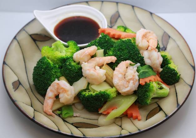 Order Steamed Shrimp with Mixed Vegetables 水煮什菜蝦 food online from Uncle Chen's Chinese Restaurant store, State College on bringmethat.com