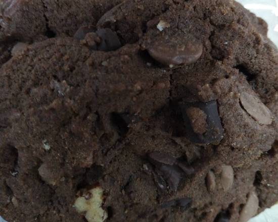 Order Chocolate Chip Cookies food online from Ultimate Subs of America store, Fayetteville on bringmethat.com
