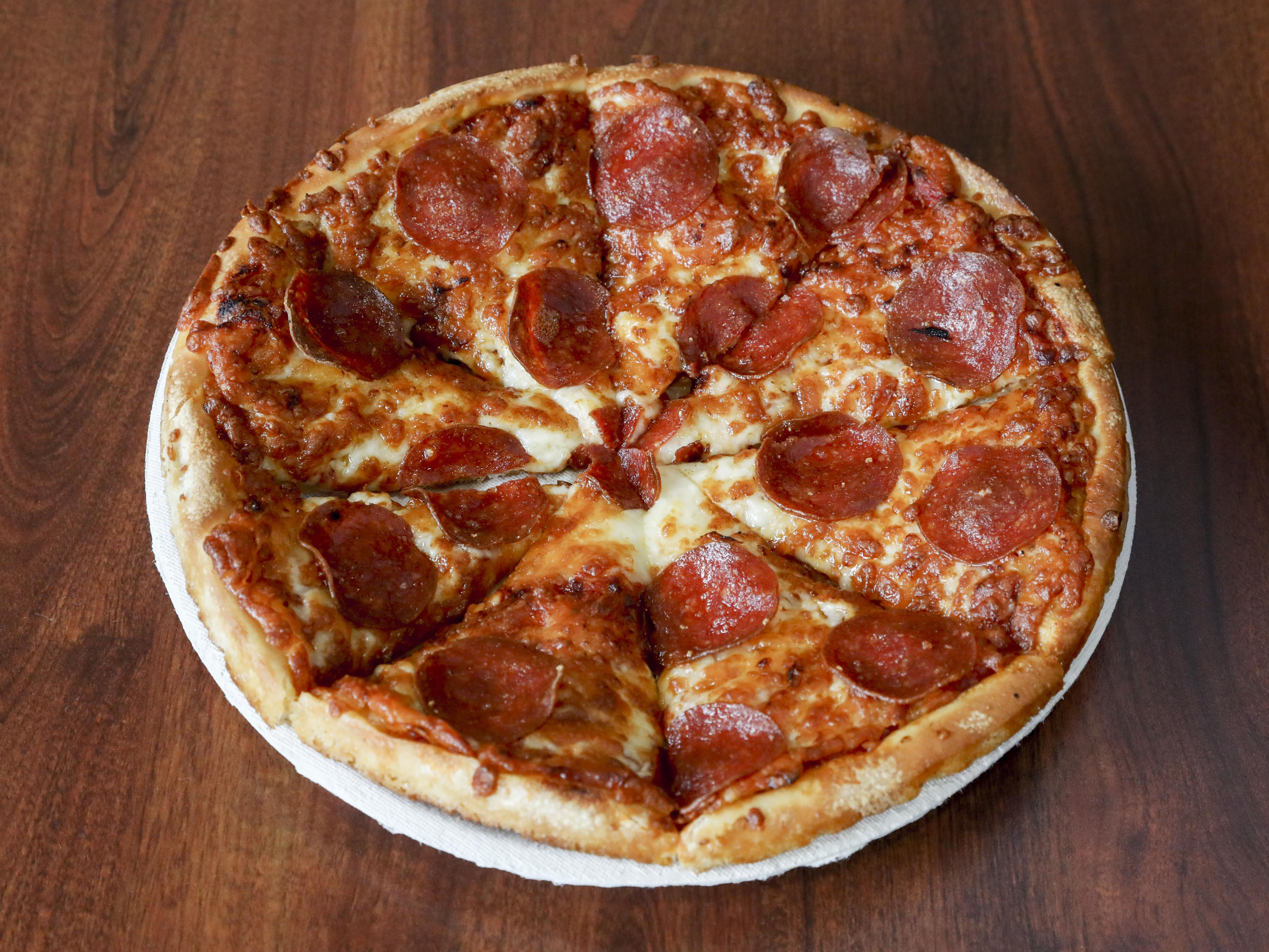 Order Pepperoni Crisp Pizza food online from Singas Famous Pizza store, Glen Oaks on bringmethat.com