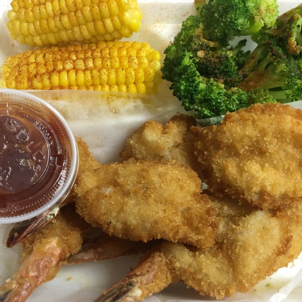 Order 309. Extra Jumbo Shrimp Fried Platter food online from Philly's Seafood store, Philadelphia on bringmethat.com