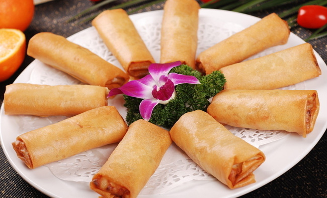 Order EO. Egg Roll food online from Chef Cao's Chinese Restaurant store, College Station on bringmethat.com