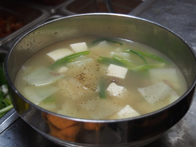 Order E-14A. Radish & Beef Soup (무우국/萝卜汤) food online from Restaurant Namsan store, Los Angeles on bringmethat.com