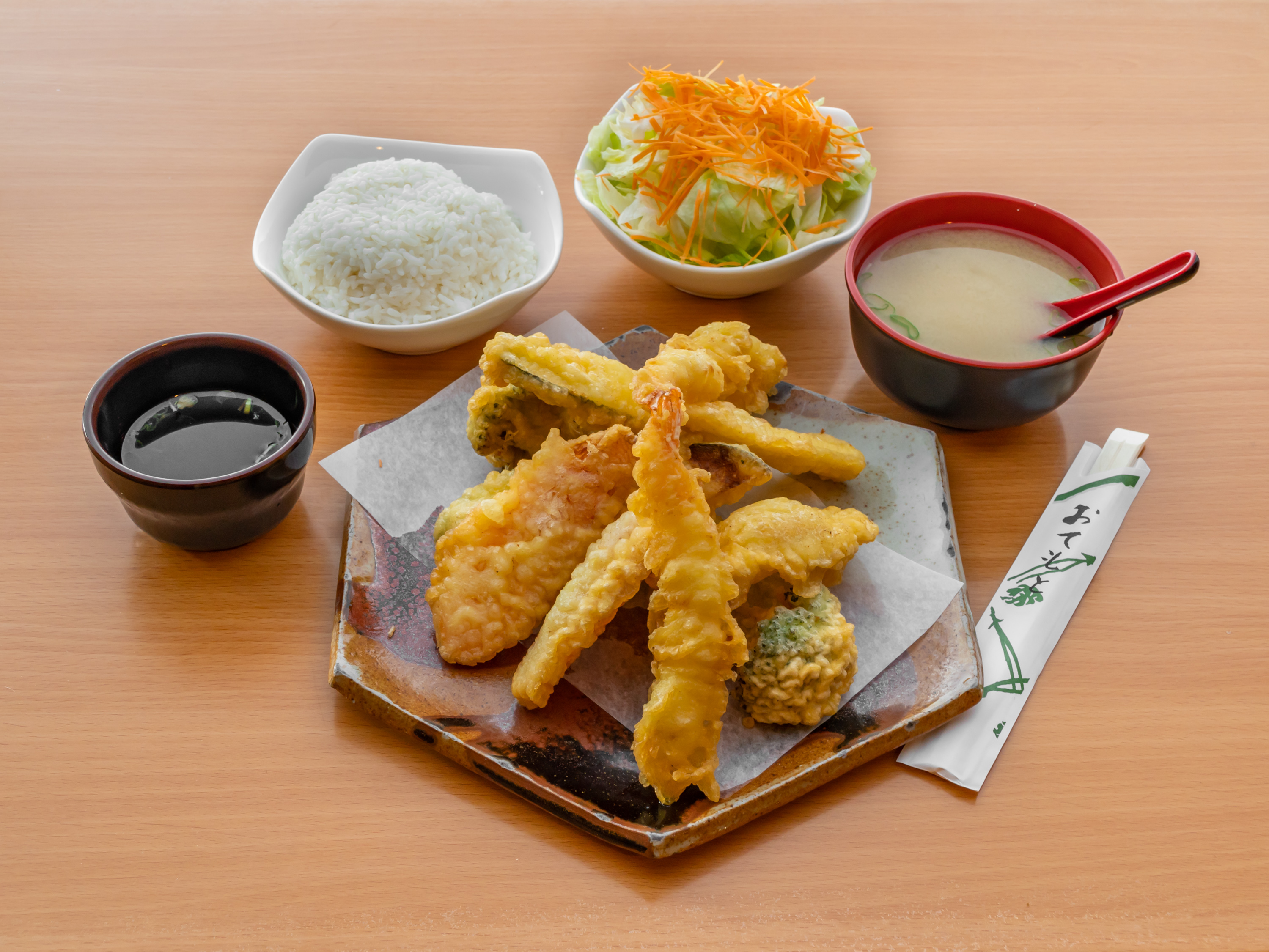 Order Combination Tempura Entrees food online from Sushi Hub store, Stockton on bringmethat.com