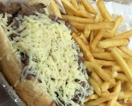 Order Italian Beef with Fries food online from George's Gyros Spot store, CHESTERTON on bringmethat.com