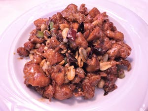 Order H4. Kung Pao Chicken 宮保鸡丁 food online from Garage Restaurant store, San Gabriel on bringmethat.com