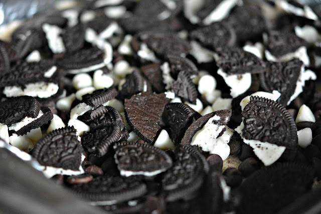 Order Crushed Oreos food online from Afters Ice Cream store, RIverside on bringmethat.com