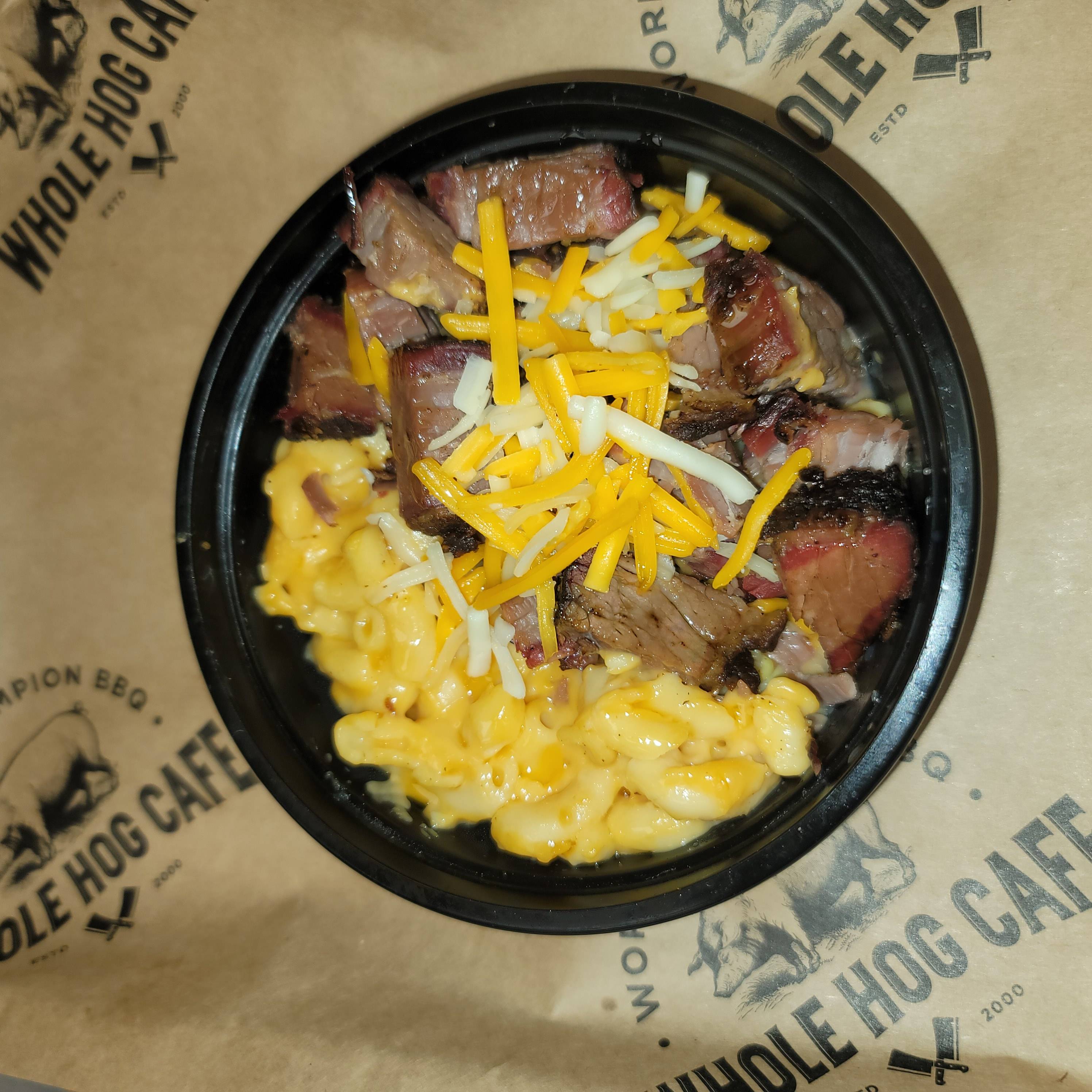 Order Beef Mac & Cheese Bowl food online from Whole Hog Cafe store, Yonkers on bringmethat.com