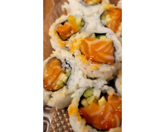 Order Spicy Salmon Roll food online from Azuma store, Cupertino on bringmethat.com