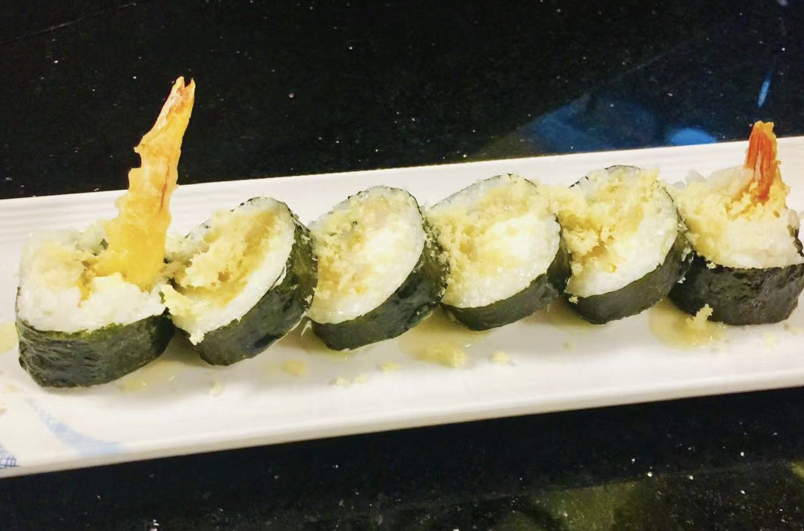 Order Lemon Shrimp Roll food online from Super Sushi store, Las Vegas on bringmethat.com