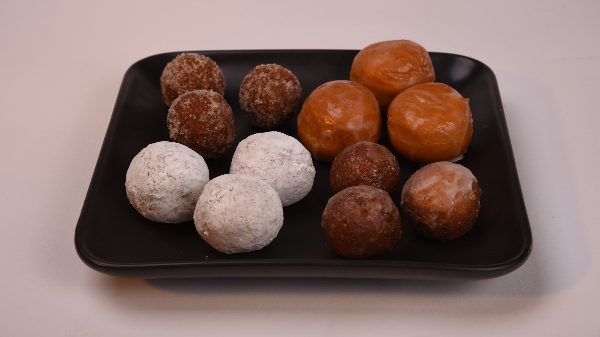 Order Dozen Warm Donut Holes food online from Amigos/Kings Classic store, Lincoln on bringmethat.com