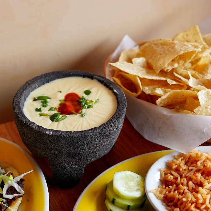 Order Queso Dip food online from Mi Lindo Cancun Grill store, Annapolis on bringmethat.com