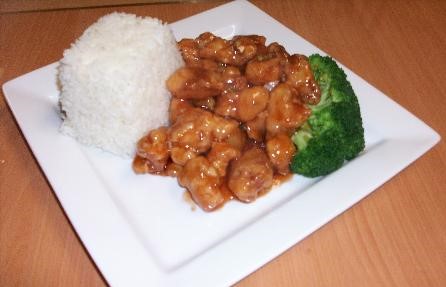 Order 136. General Tso's Chicken Combo Plate food online from China King store, Hagerstown on bringmethat.com