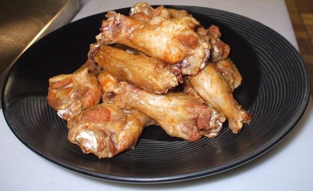 Order 12 Chicken wings food online from Mike's Place store, Leetsdale on bringmethat.com