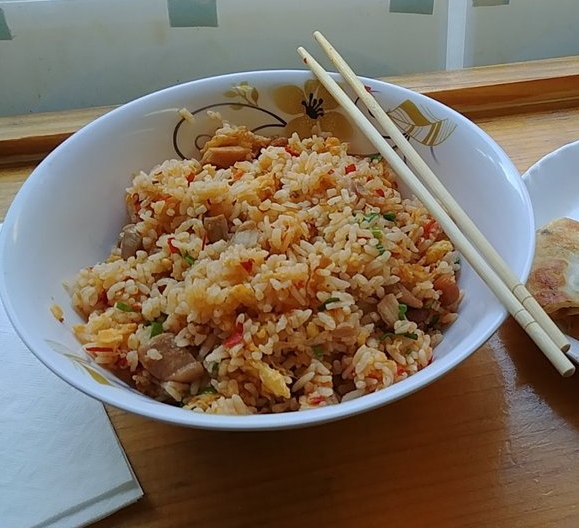 Order B3. Spicy Chicken Fried Rice辣鸡炒饭 food online from Burp Bowl Cafe store, New York on bringmethat.com