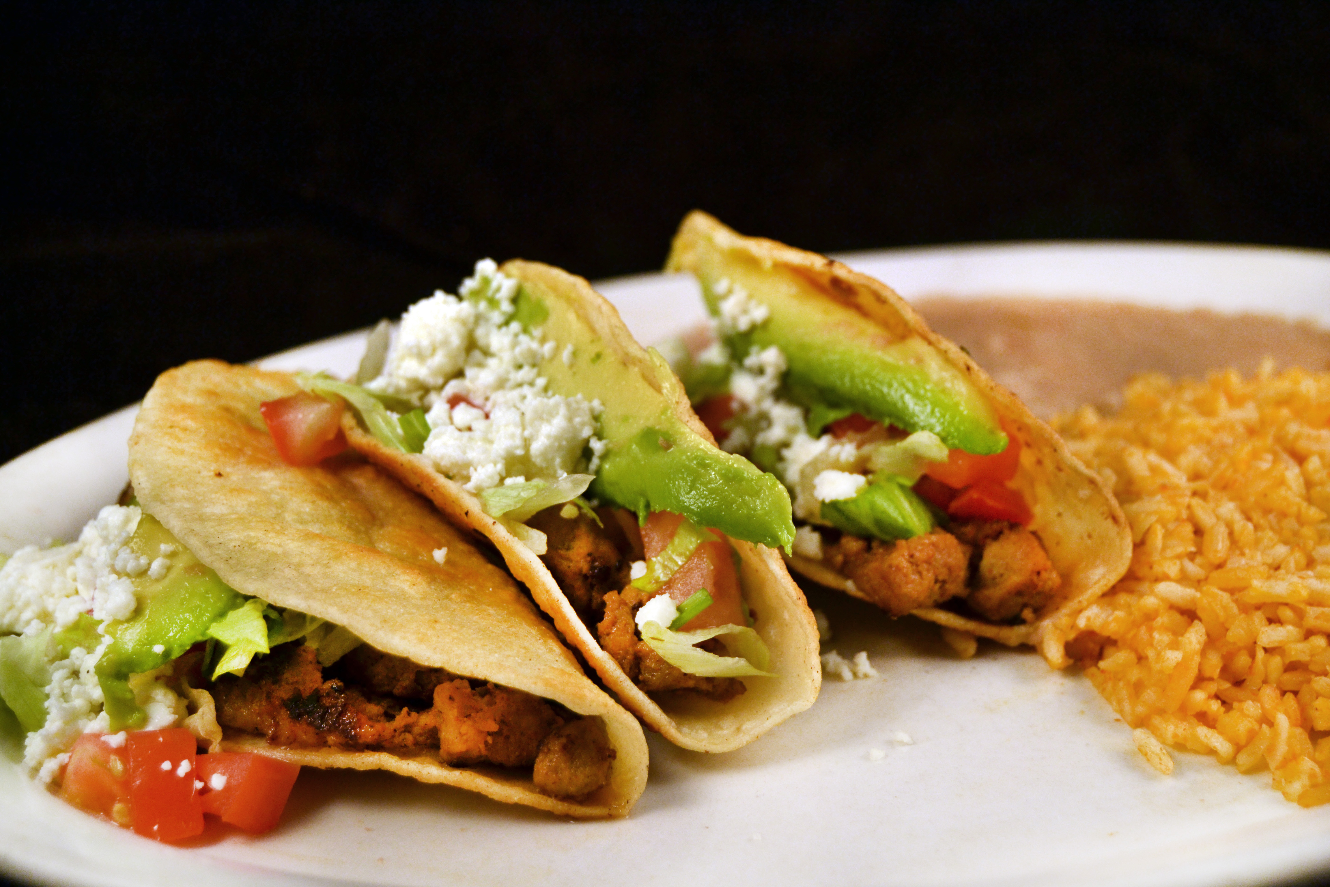 Order Tacos Albaniles food online from Mi Comal Mexican Restaurant store, Irving on bringmethat.com