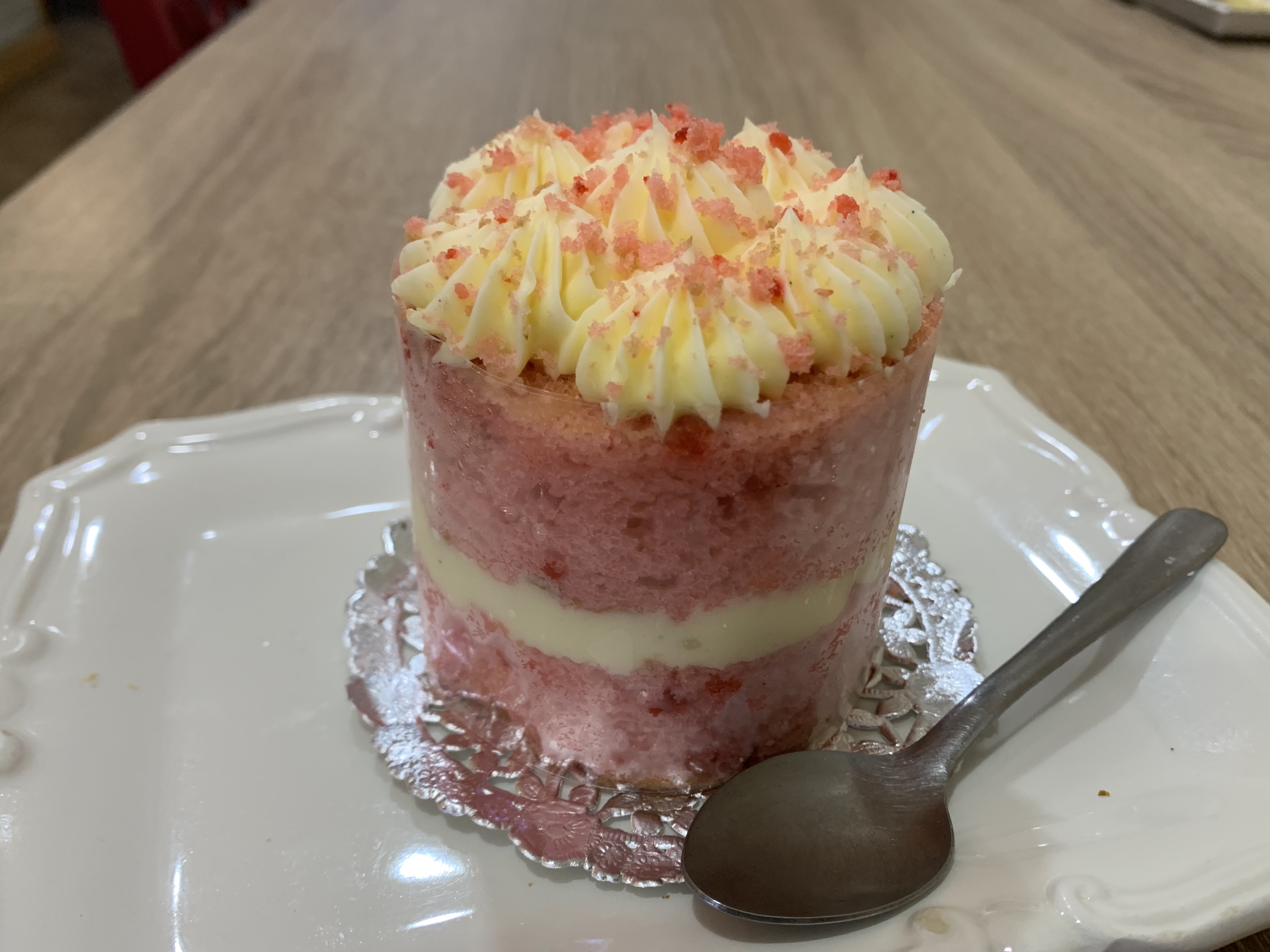 Order Strawberry Mini Cake food online from Kingdom Bakery store, Katy on bringmethat.com