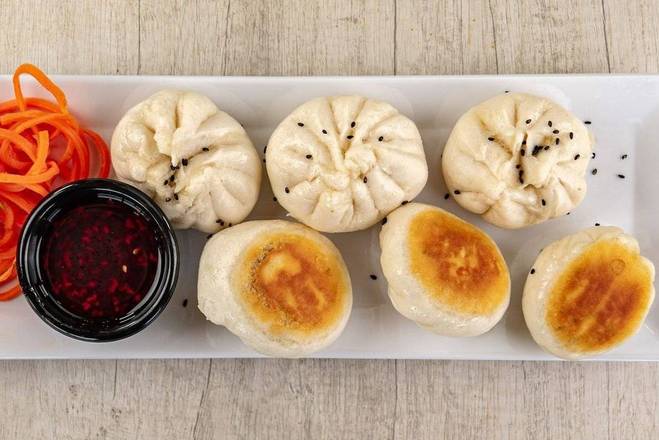 Order C9) Beef with Onions Bao (6 pcs) food online from Kungfu Noodle store, El Paso on bringmethat.com