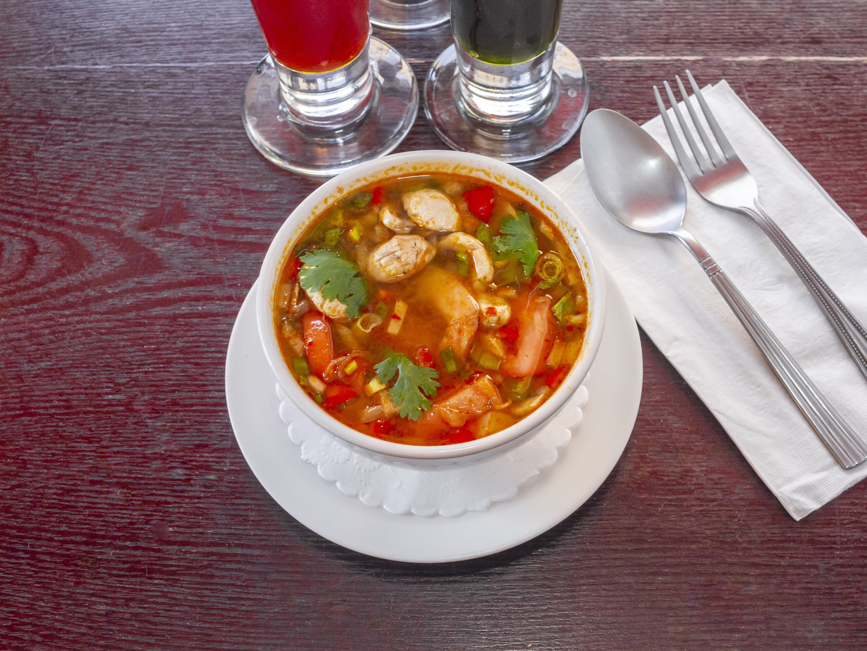 Order Tom Yum Soup food online from Roi Siam store, Union City on bringmethat.com