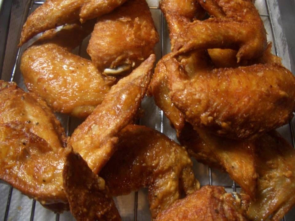 Order 9. Fried Chicken Wings food online from Chop Suey King store, Chicago on bringmethat.com