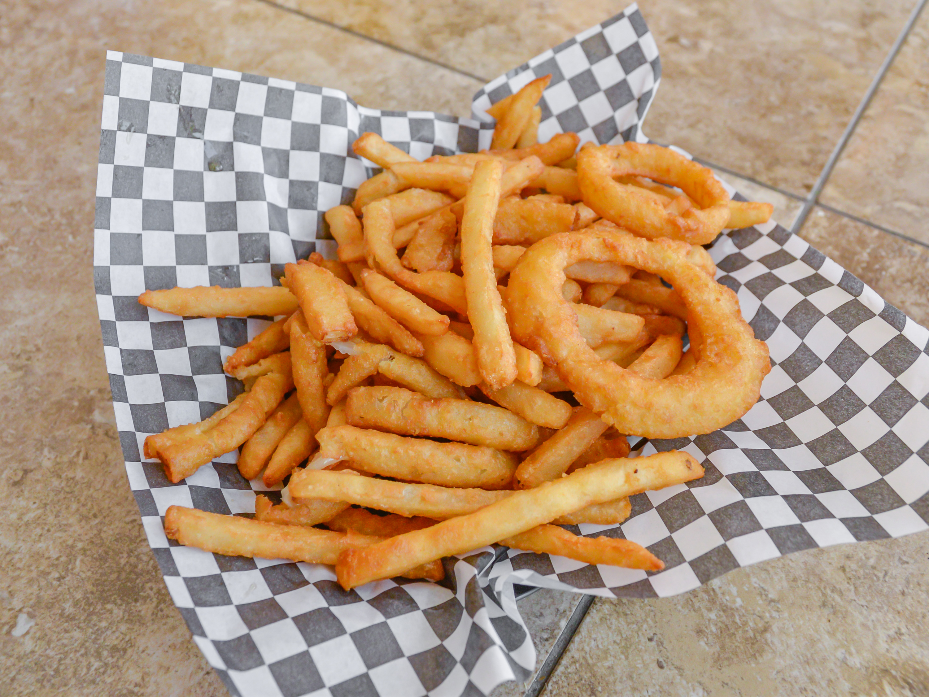 Order Onion Rings food online from New York Pizza & Grill store, Dinuba on bringmethat.com