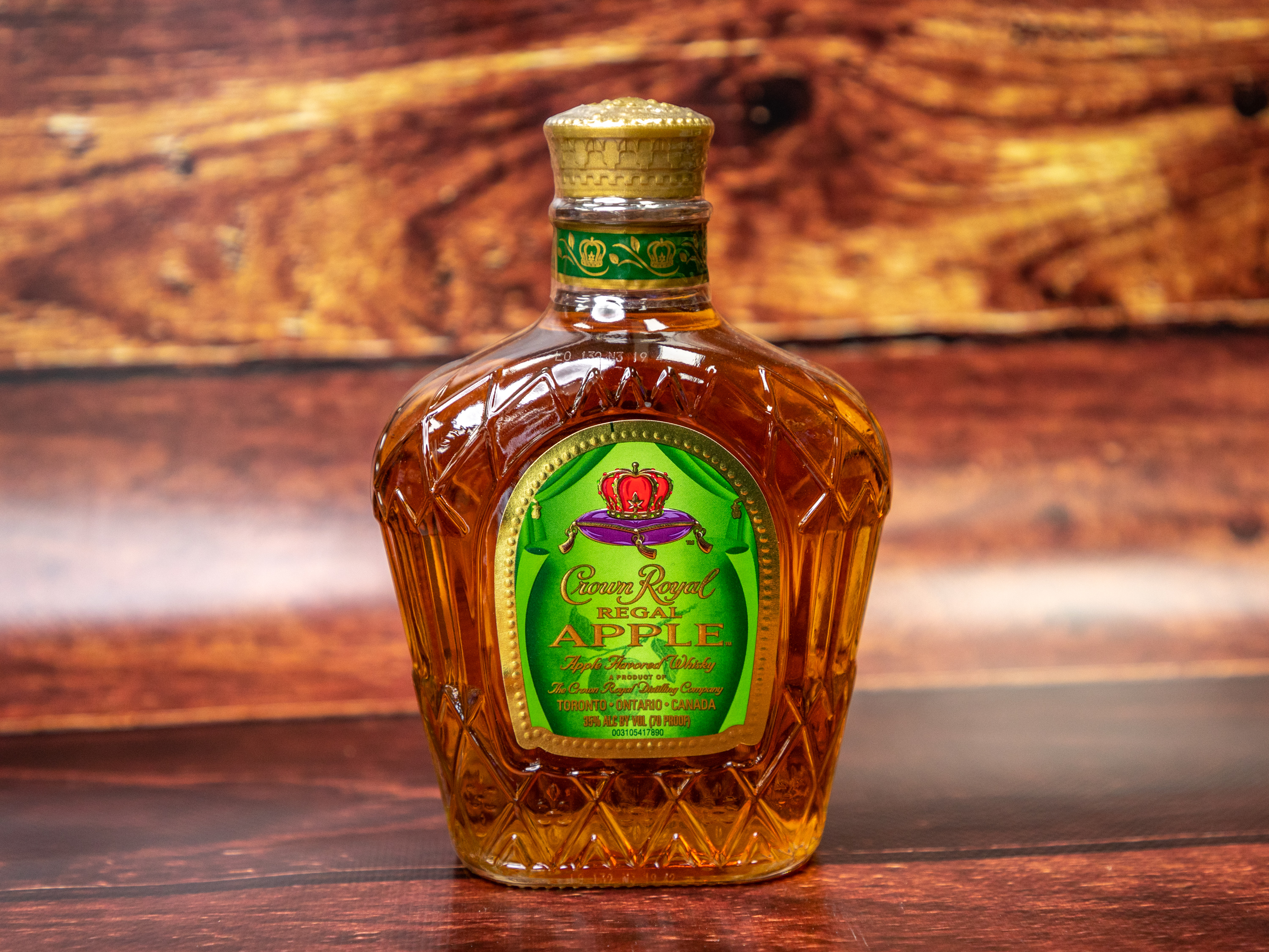 Order CROWN ROYAL APPLE WHISKEY 750ML food online from Chantry Wine And Liquor store, Riverside on bringmethat.com