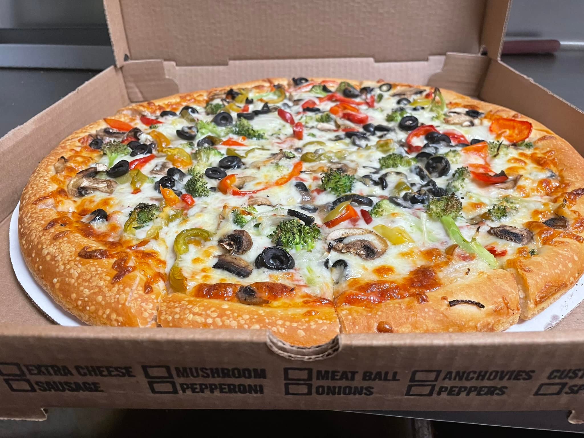Order Vegetable Pizza - Small food online from Dmarie Pizza store, Plainville on bringmethat.com