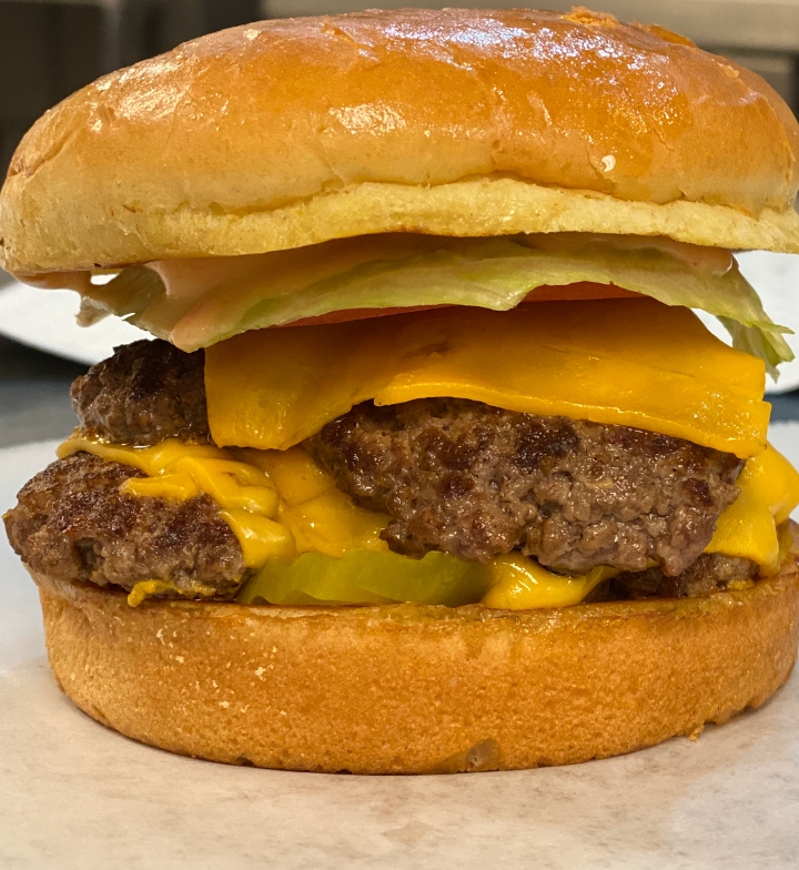 Order Single Patty Burger food online from Zauq Halal Kitchen store, Woodlawn on bringmethat.com