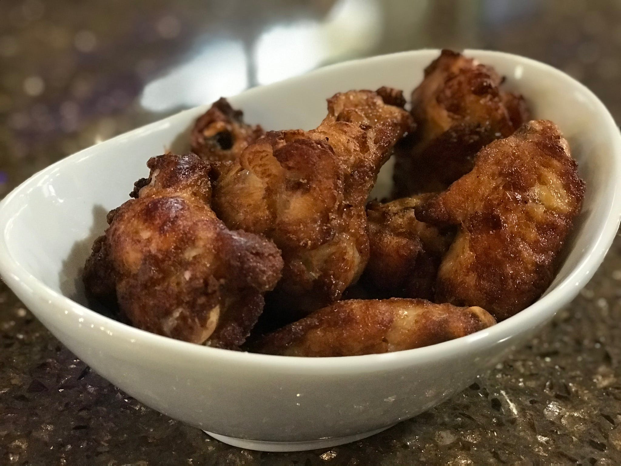 Order Baked Bone-In Wings (Gluten Free) - 1/2 Pound food online from Vin Trofeo Pizzeria & Pub store, Mt Pleasant on bringmethat.com