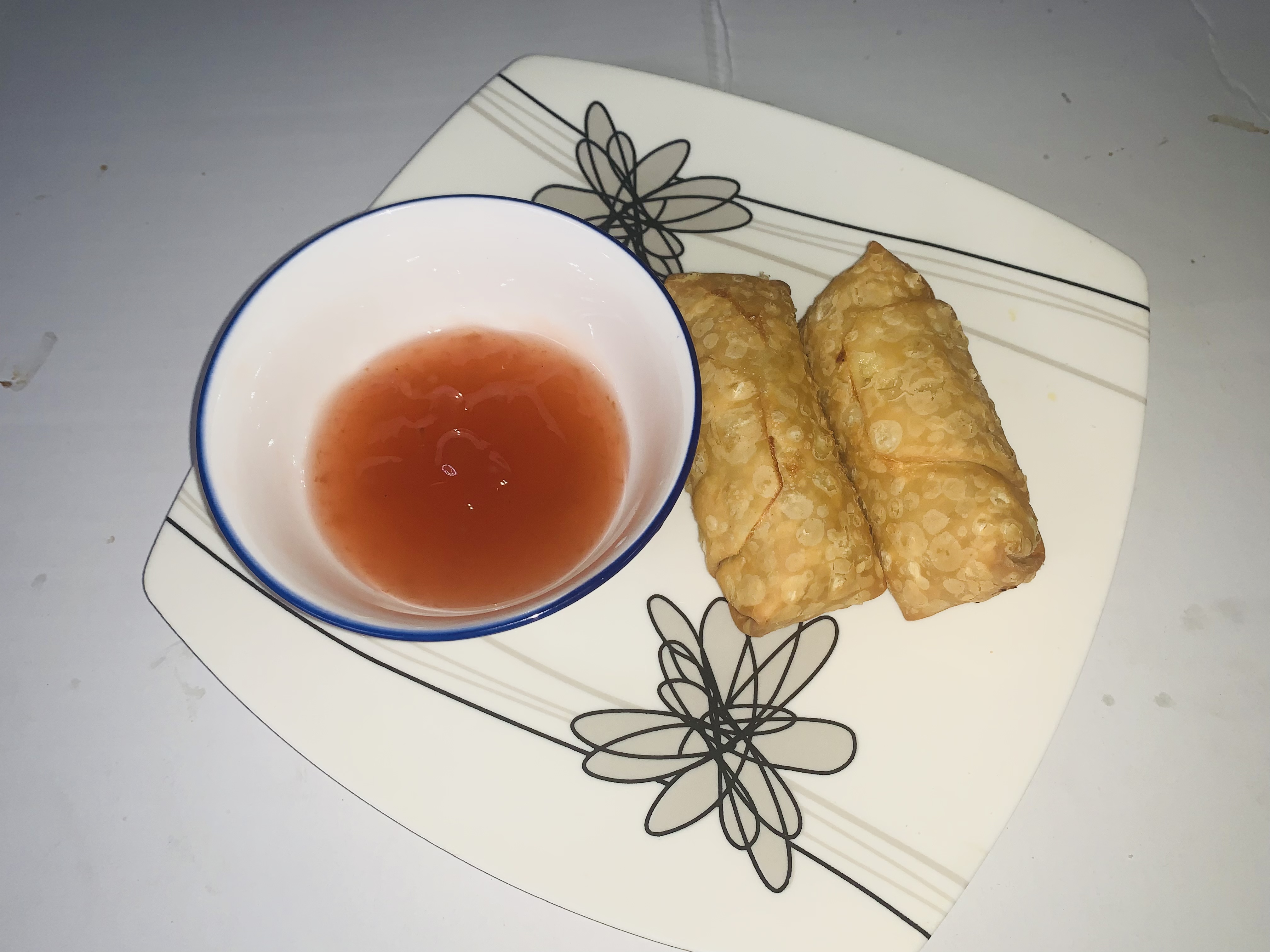 Order 14. Shrimp Egg Roll 虾卷 food online from Hai Sun Chinese Restrnt store, Brooklyn on bringmethat.com