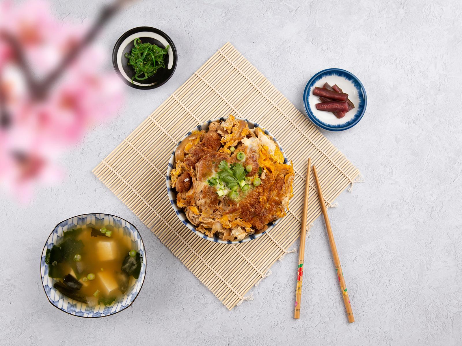 Order Sauce Katsu-Don food online from Itsudemo Eats store, Los Angeles on bringmethat.com