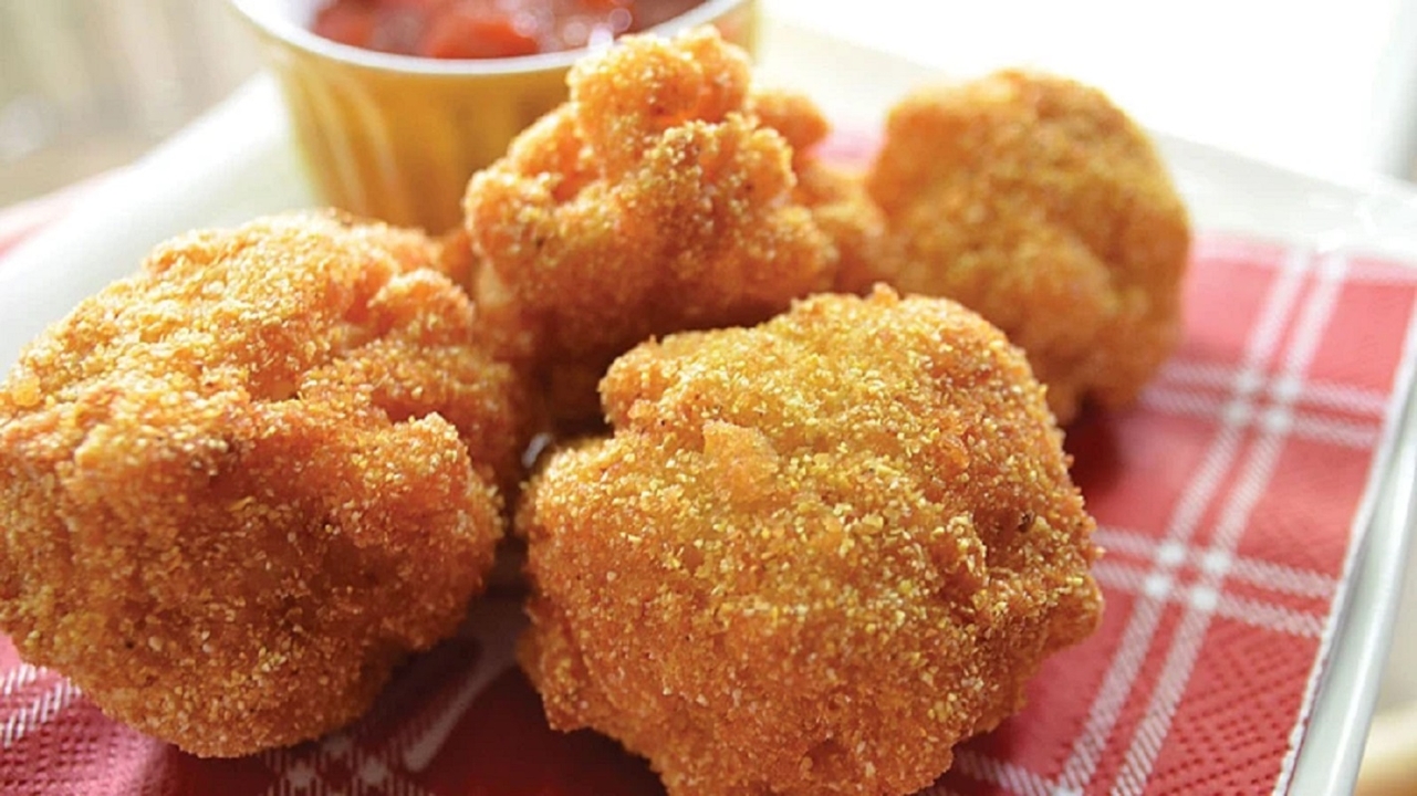 Order Mac & Cheese Bites food online from Captain’s Curbside Seafood store, Trappe on bringmethat.com