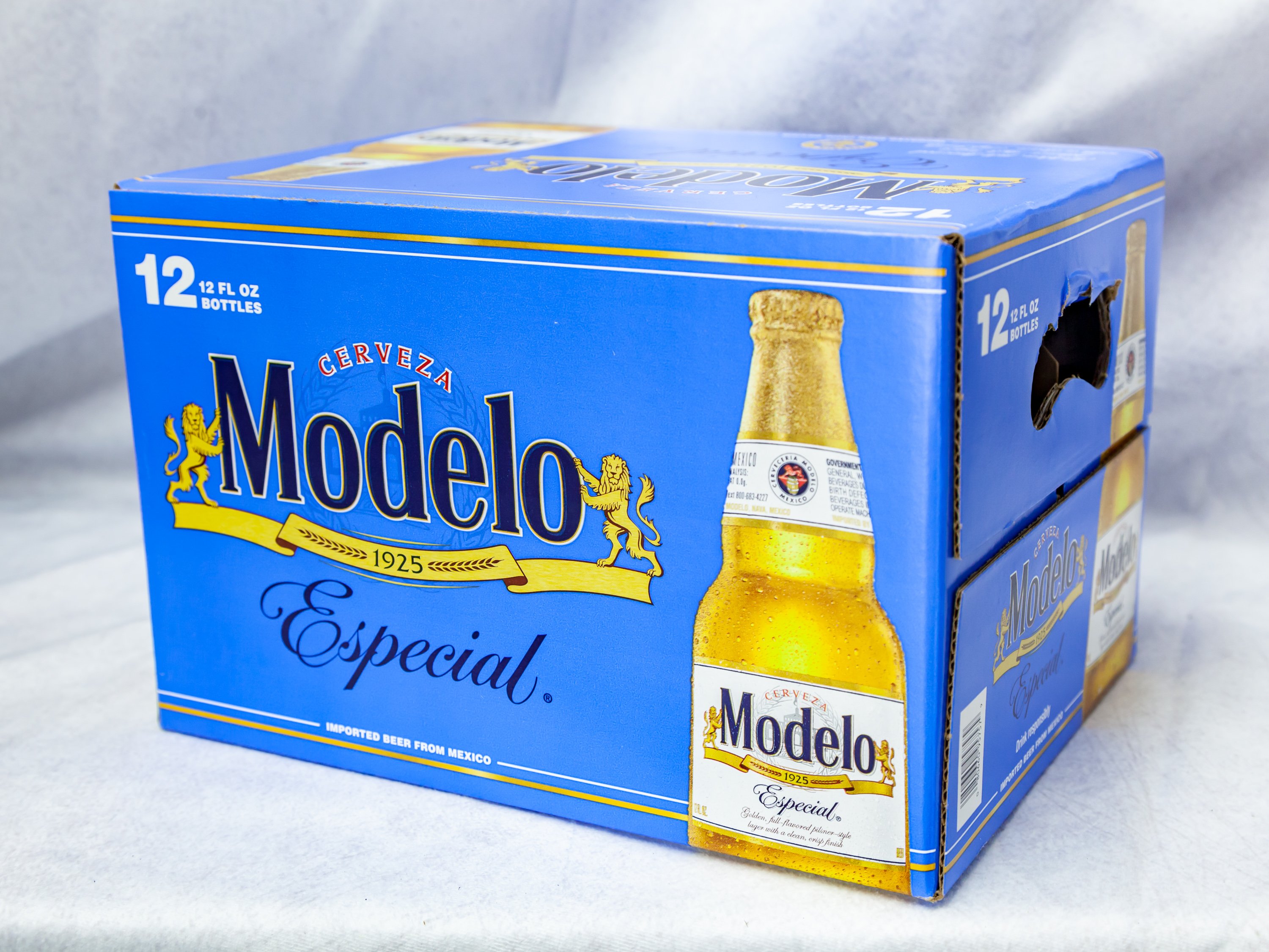 Order 12 Pack Bottle Modelo Especial food online from Gallaghers Drive-In Liquor store, Oakland on bringmethat.com