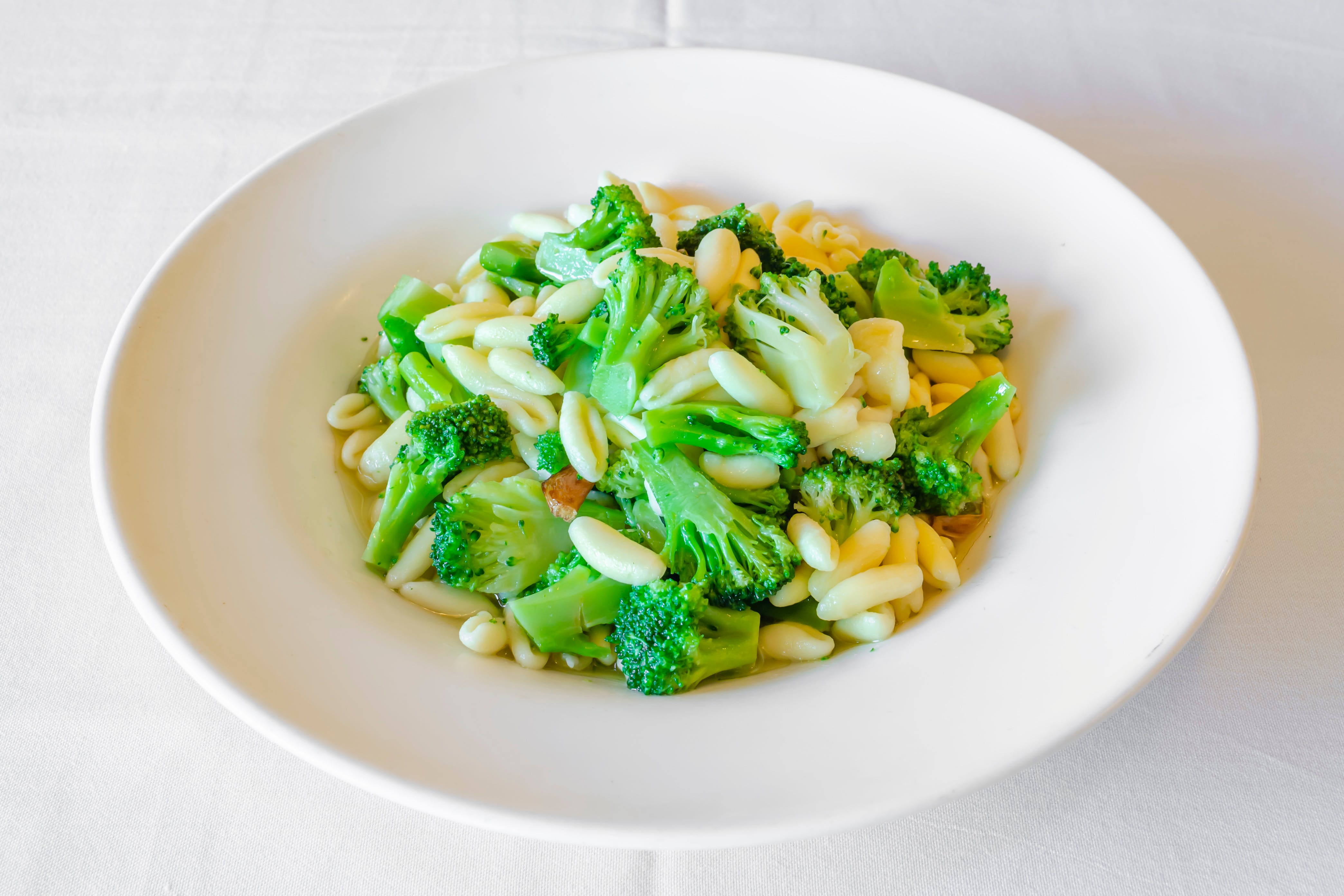 Order Cavatelli & Broccoli with Garlic & Oil - Pasta food online from Dante's Place store, Leonia on bringmethat.com