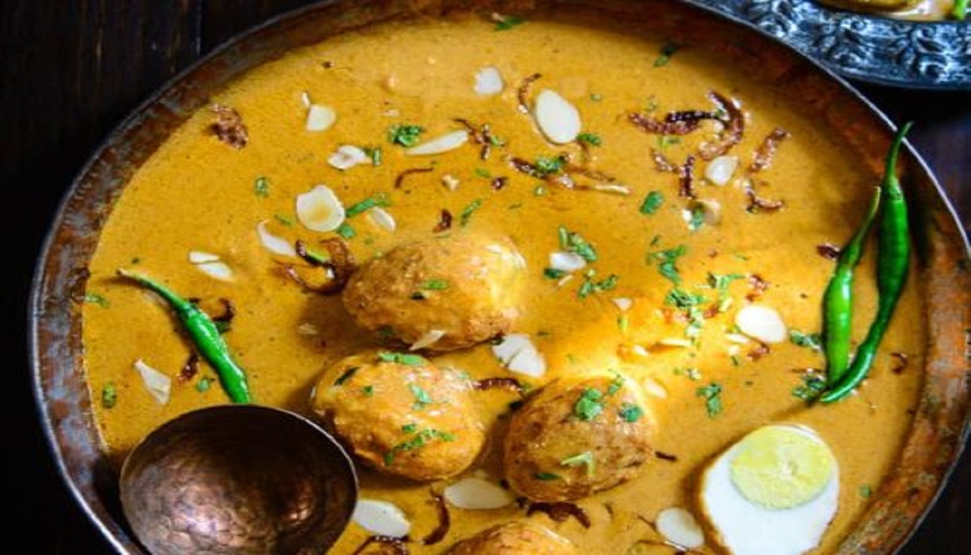 Order Egg Korma food online from Aroma Indian Cuisine store, Ann Arbor on bringmethat.com