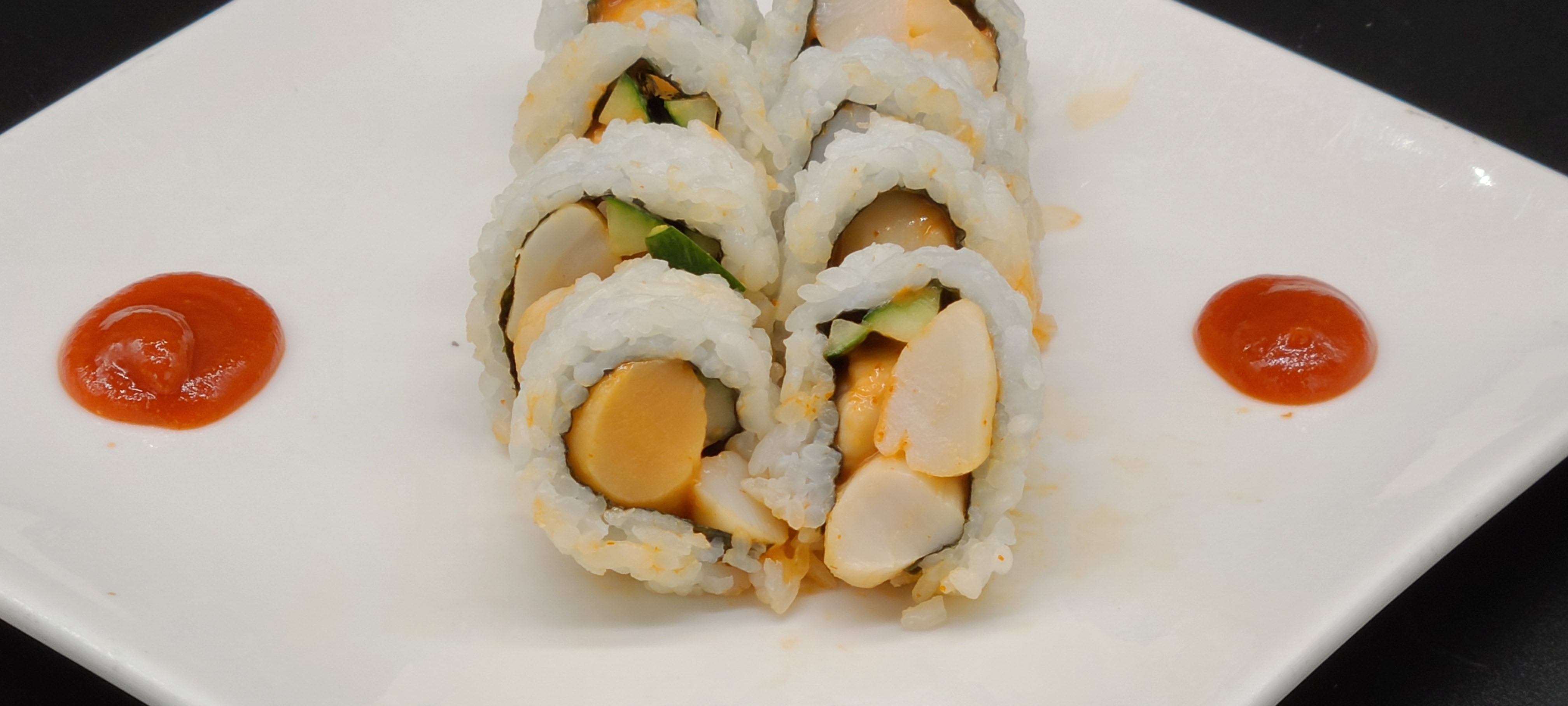 Order C9. Spicy Scallop Roll(5pcs) food online from Hello Sushi store, Fullerton on bringmethat.com