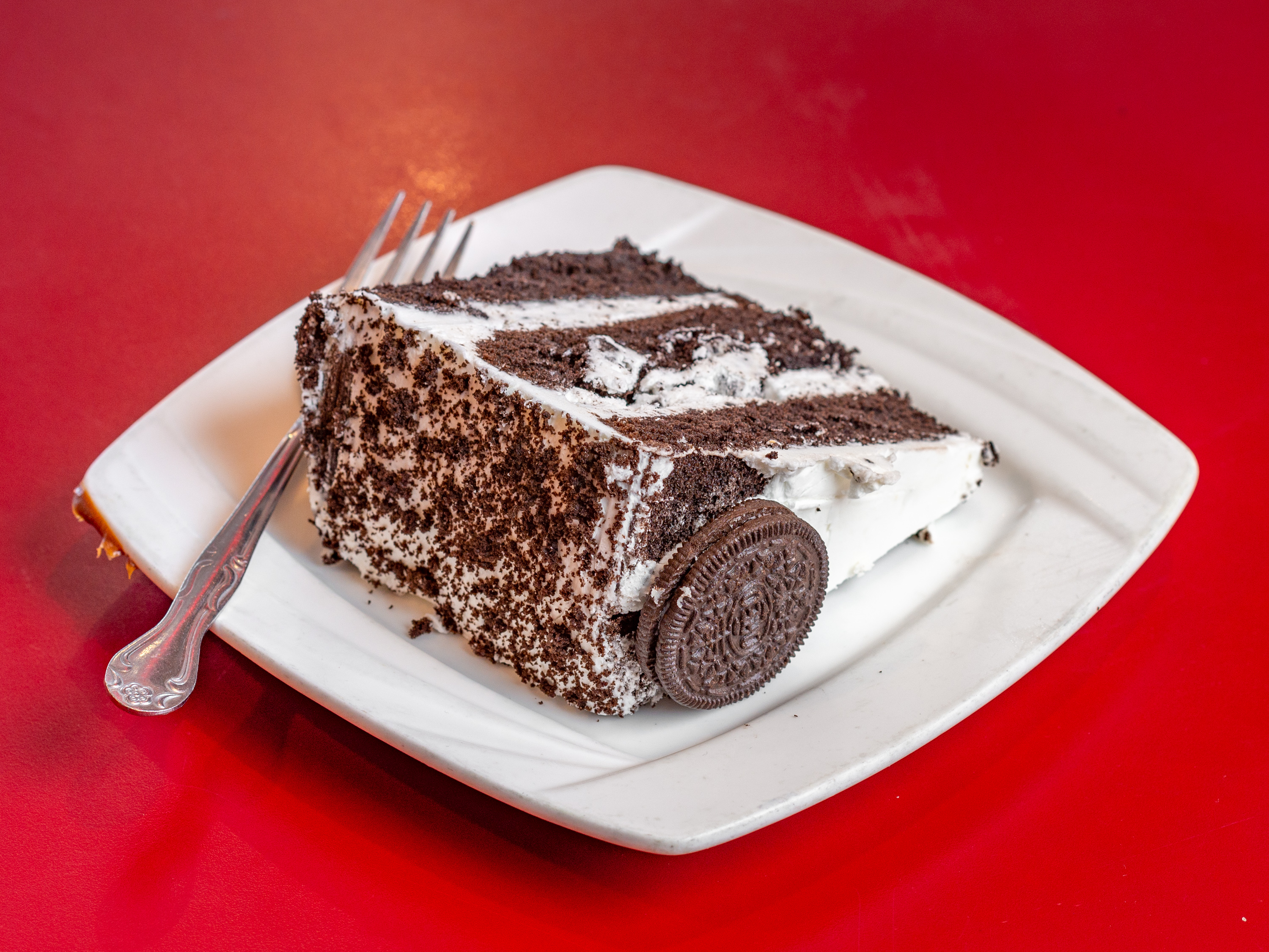 Order OREO CAKE food online from Morristown Diner store, Morristown on bringmethat.com