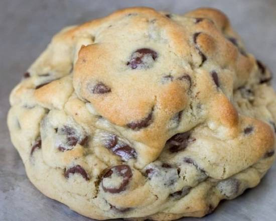 Order Chocolate Chip Cookies food online from B&D Texas Goodies store, Houston on bringmethat.com