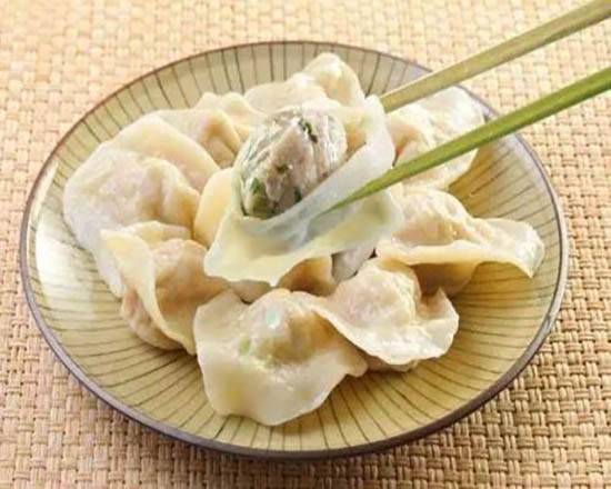 Order Steamed Chicken Dumpling (6 pcs) food online from Chef Lin store, Tysons on bringmethat.com