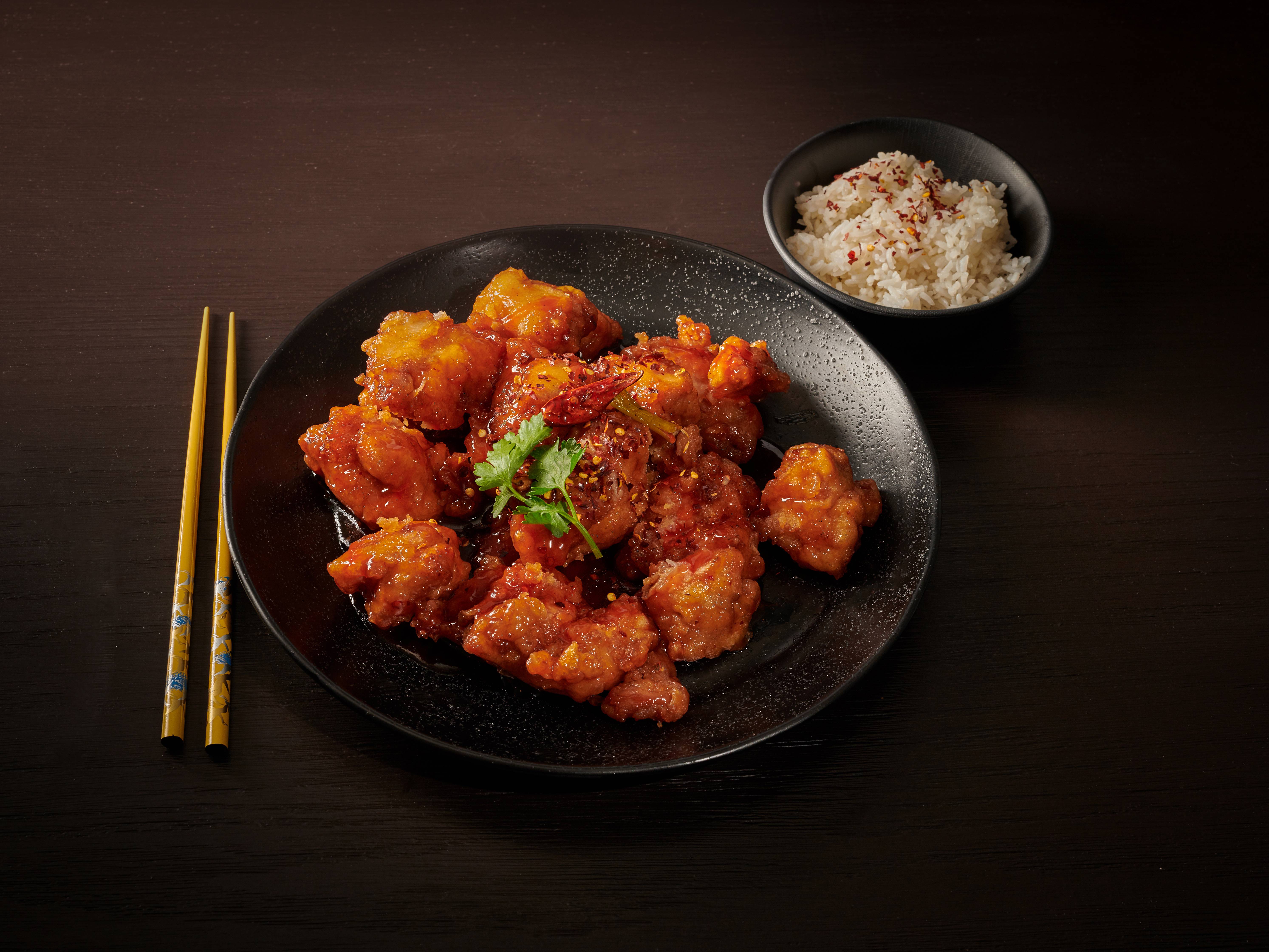 Order General Tso's Chicken Dinner food online from Cafe Hong Kong store, Germantown on bringmethat.com