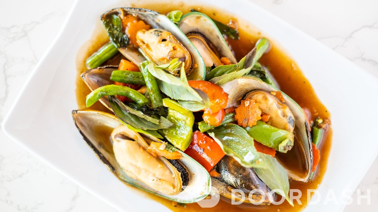 Order Spicy Mussels with Mint leaves food online from Shandra Thai Cuisine store, Palmdale on bringmethat.com