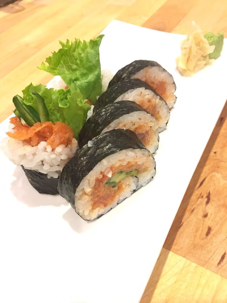 Order Spicy Tuna Roll food online from Zaoh Restaurant store, San Francisco on bringmethat.com