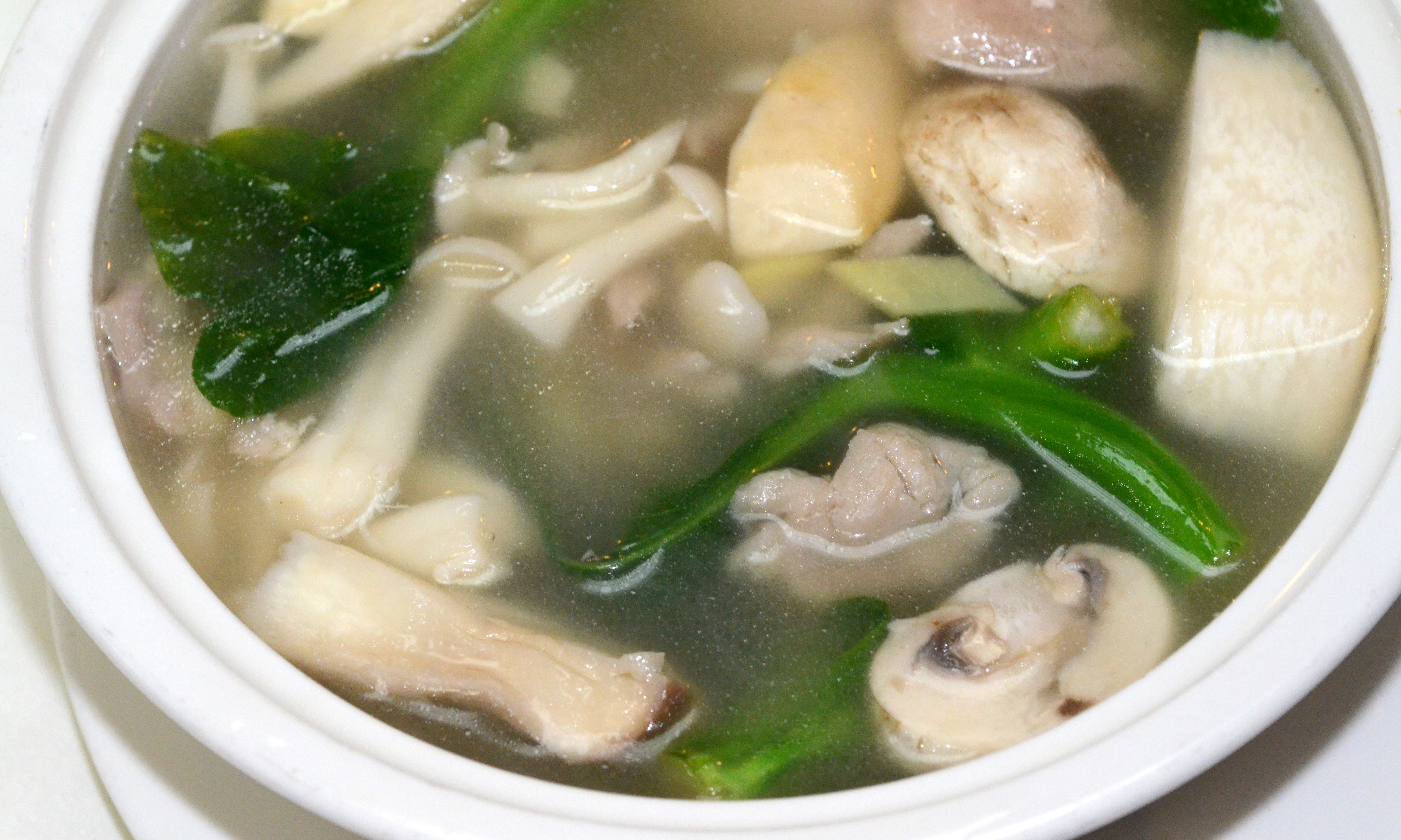 Order Chicken Mushroom Soup food online from Asian Pearl store, Richmond on bringmethat.com