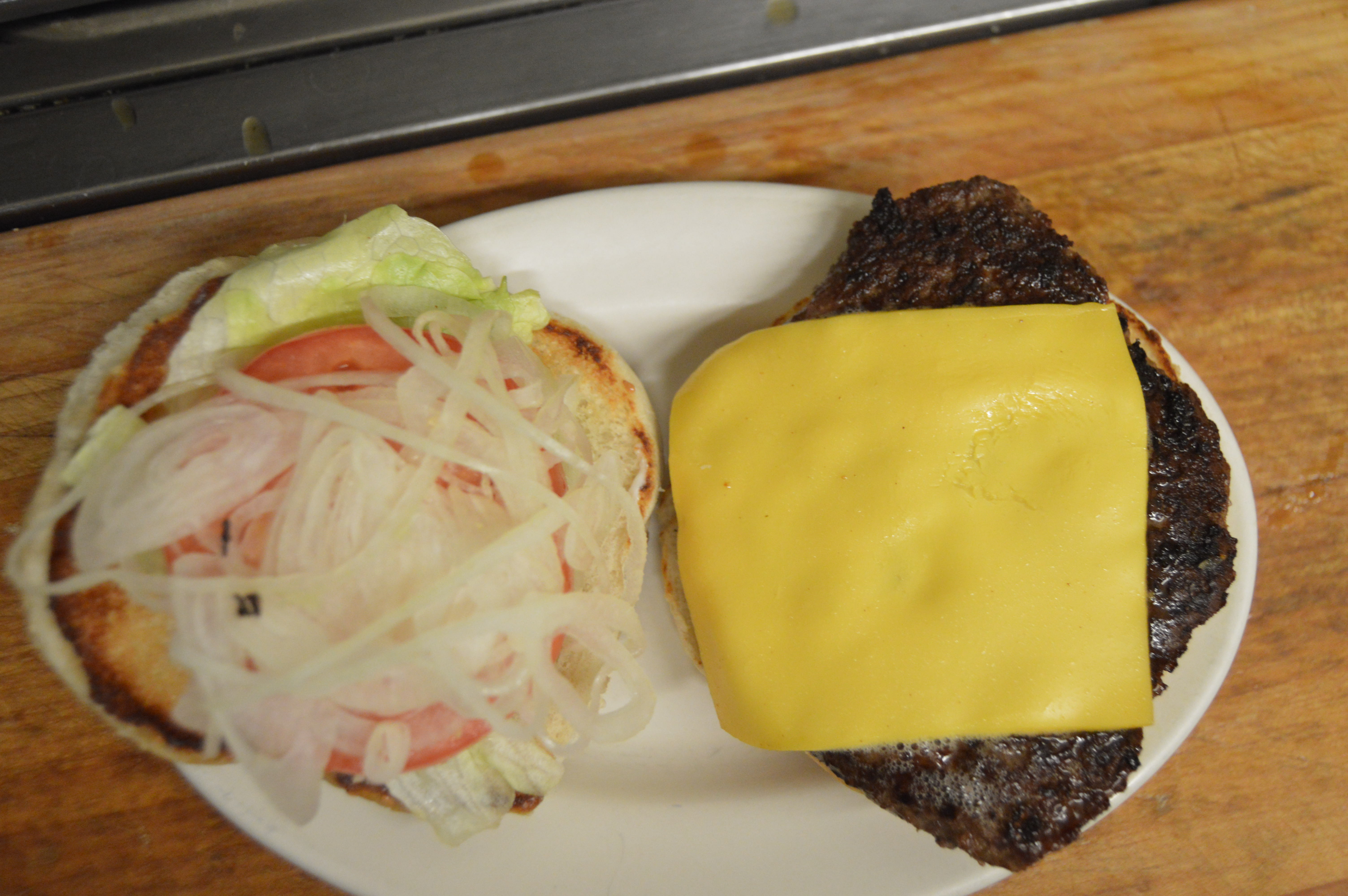 Order Steak Burger with Mushrooms and Cheese food online from Angelas family restaurant store, Cleveland on bringmethat.com
